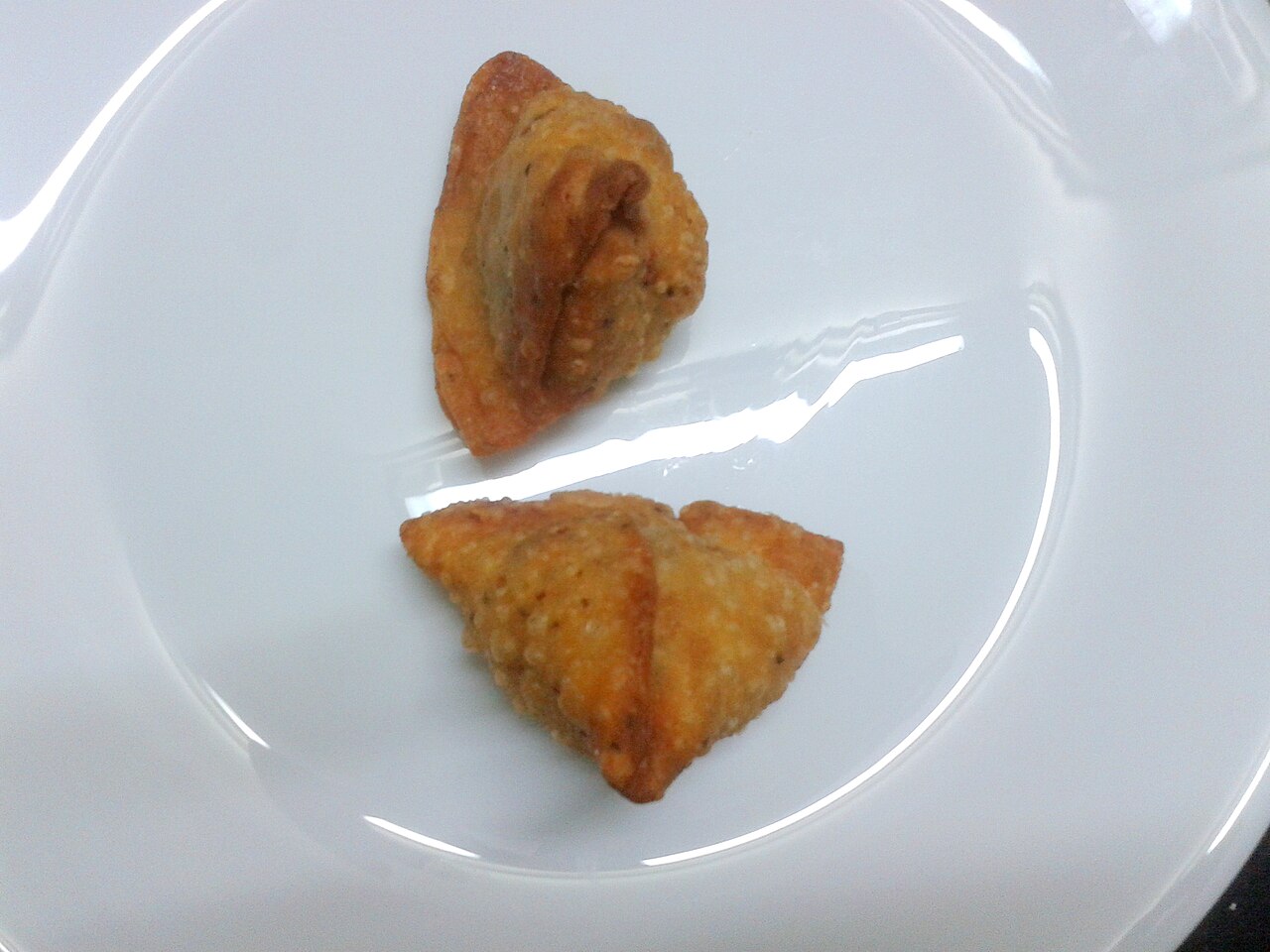 Potato Samosas (Aloo Pies)