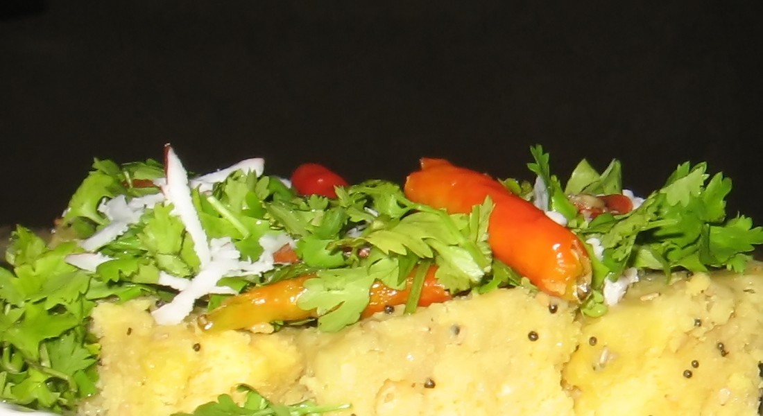 Dhokla (Steamed Black Gram Bread)