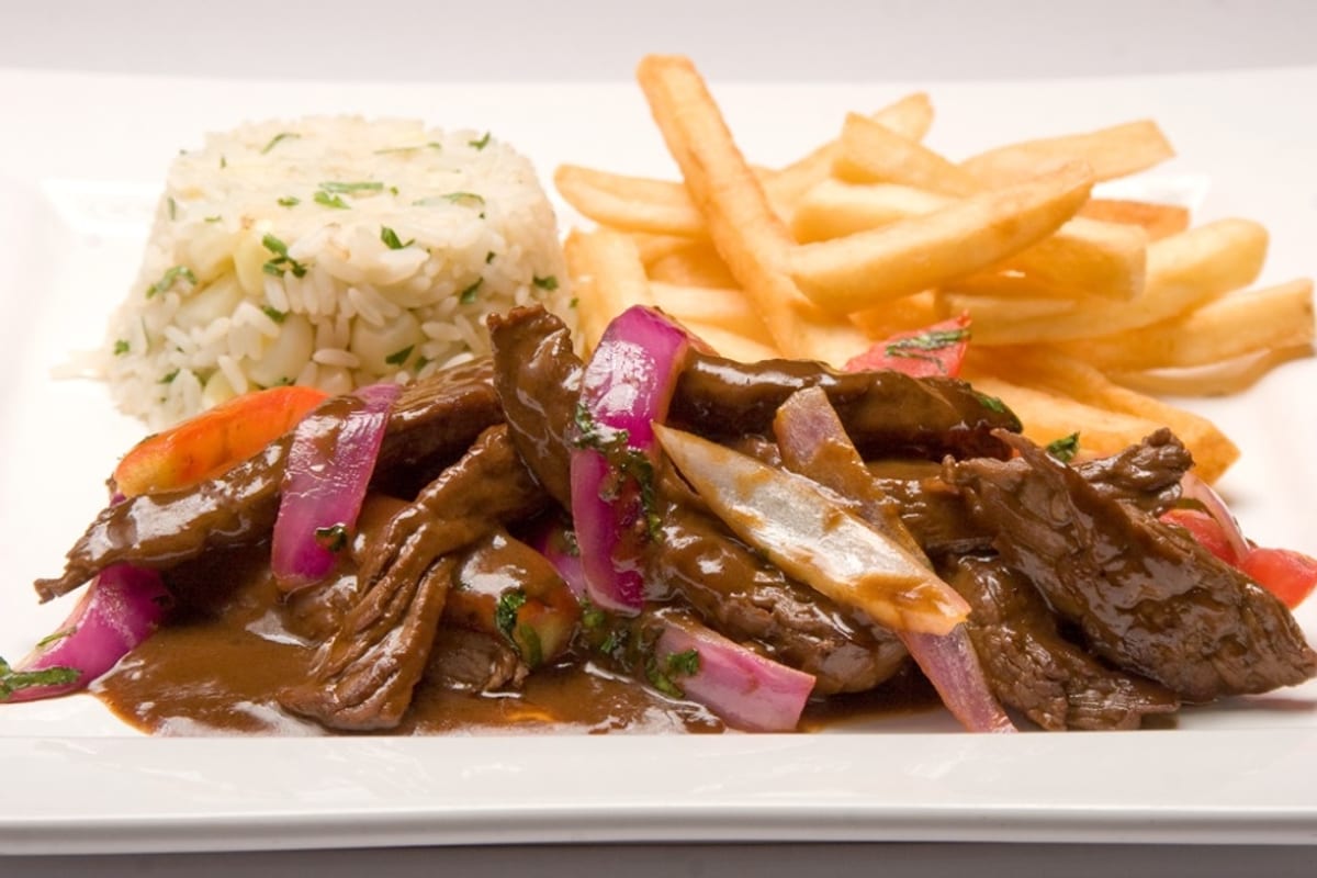 Lomo saltado