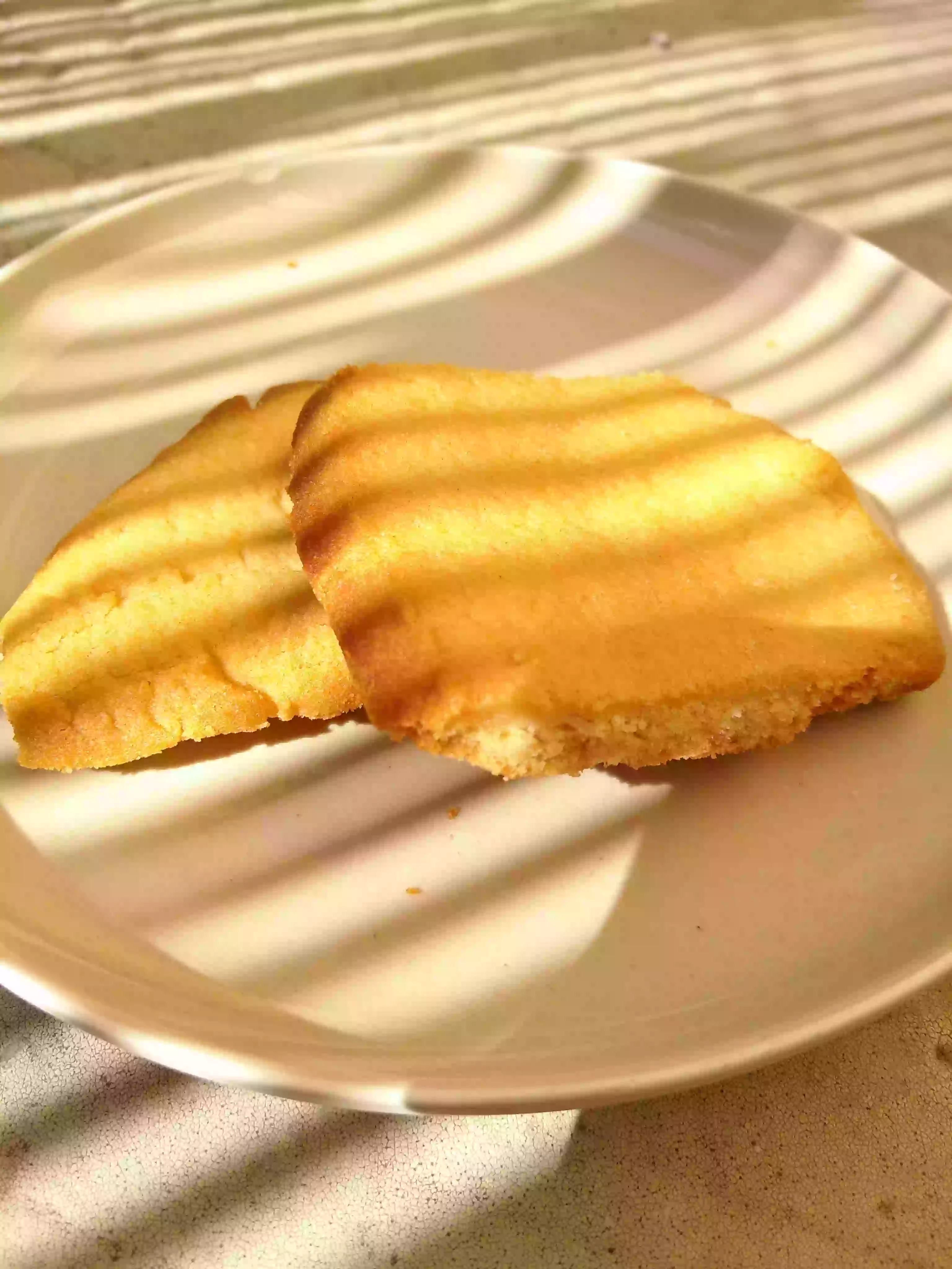 Tahini short bread