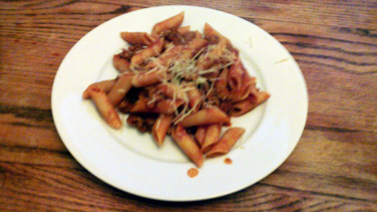 Penne with Hearty Meat Sauce