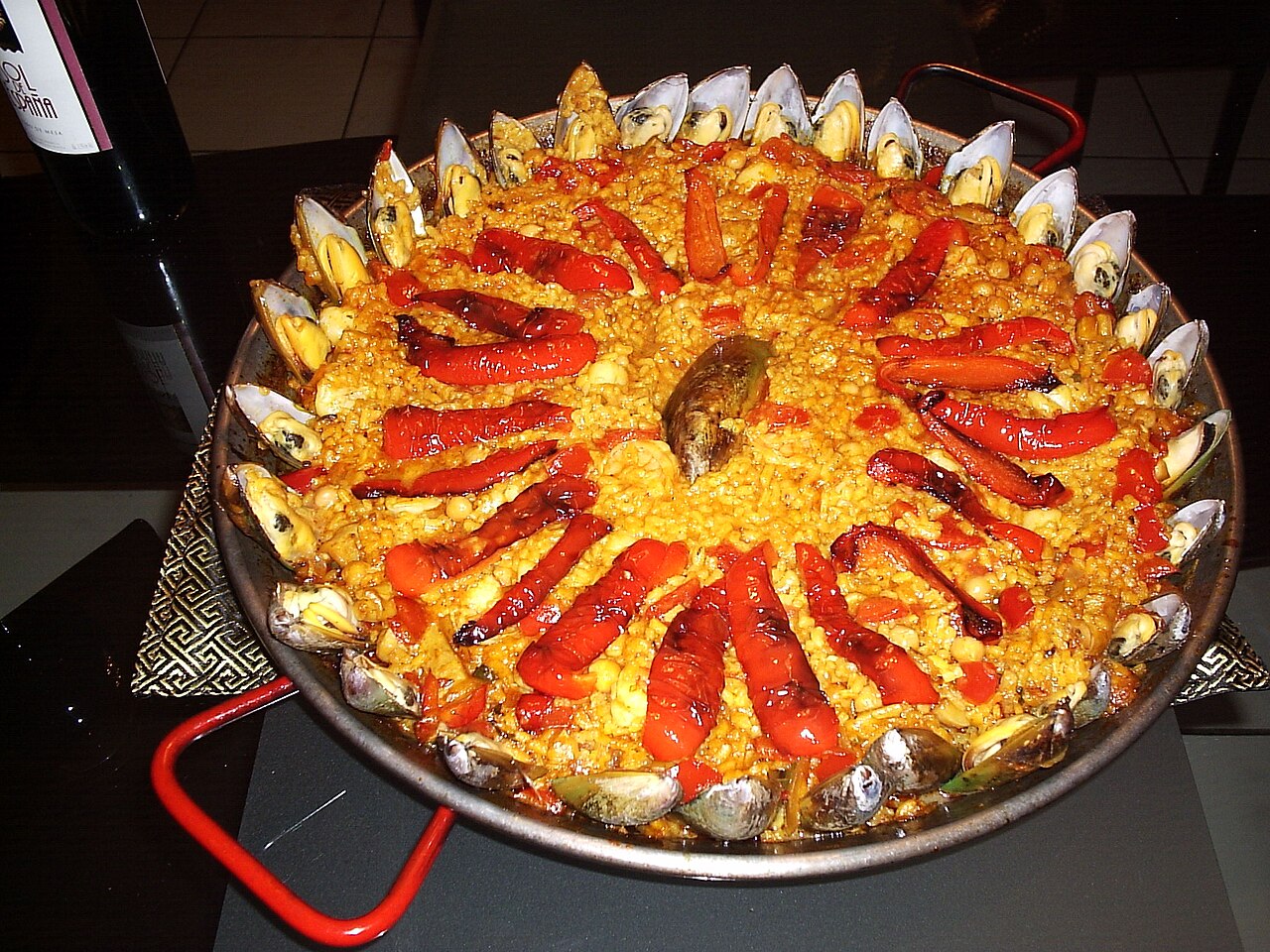 Paella Roja