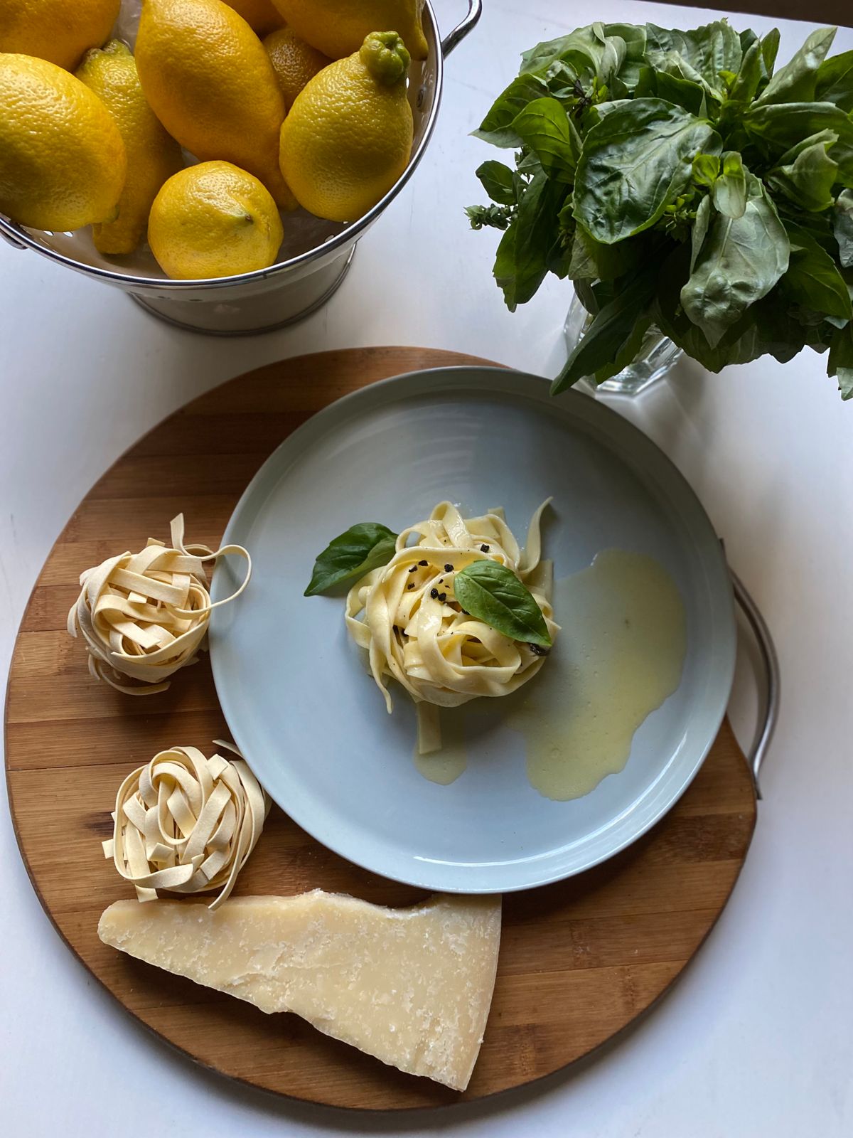 Zitronenpasta mit Parmesan