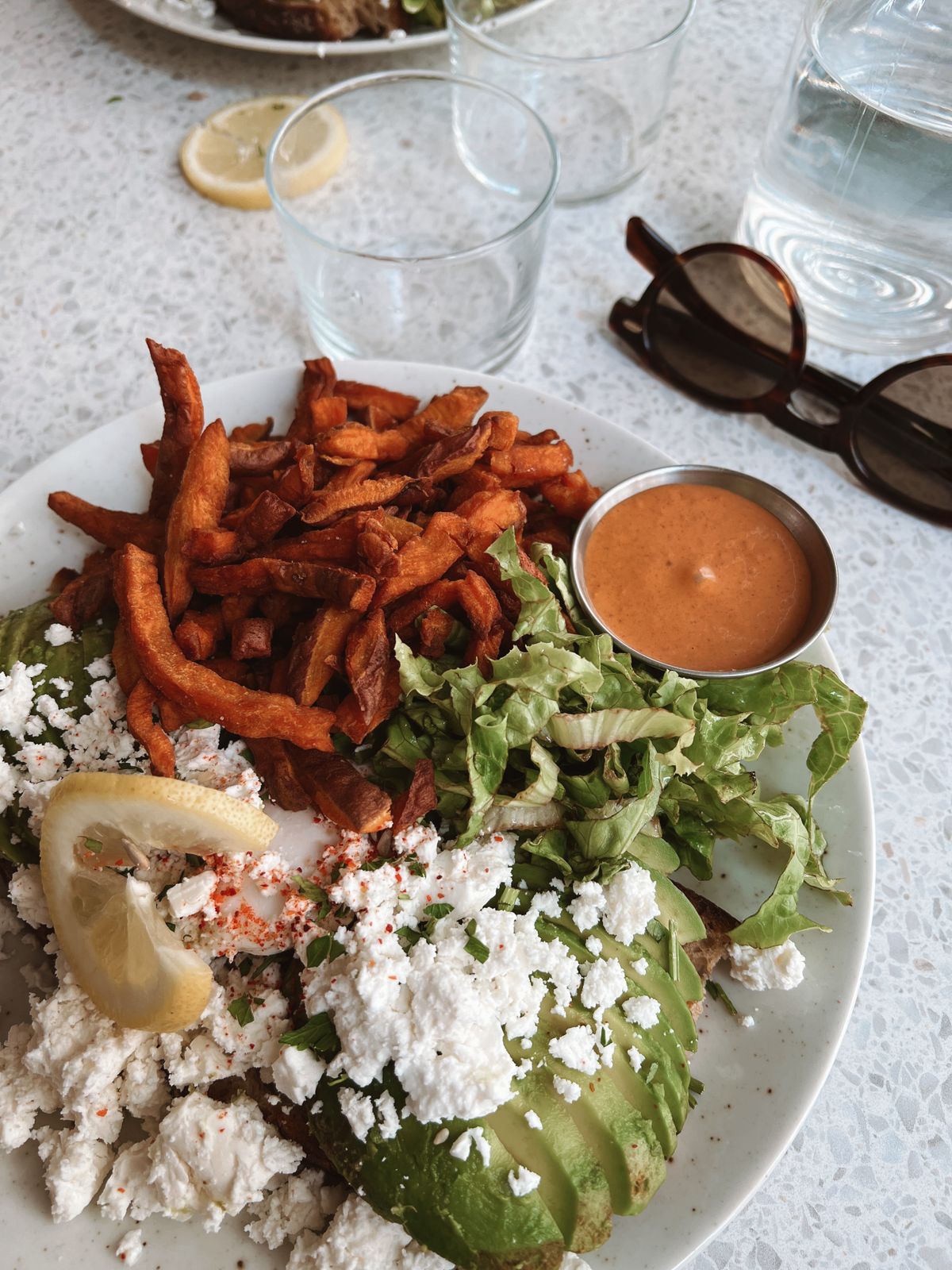 Süßkartoffel mit Feta und Spinat
